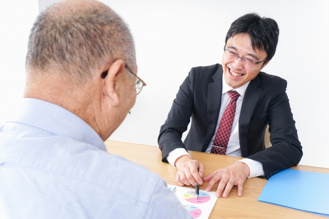 太陽光発電の悪質業者の典型的な手口